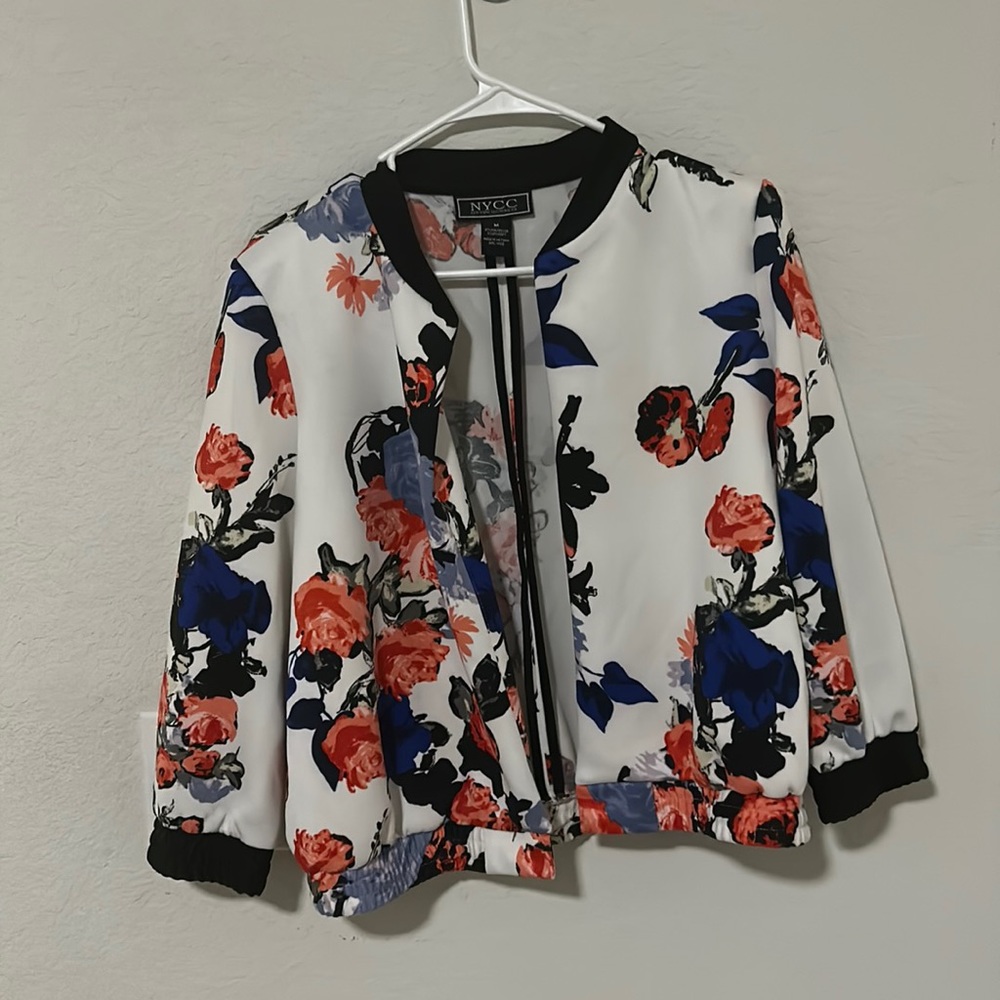 LIKE NEW! NYCC floral white blazer